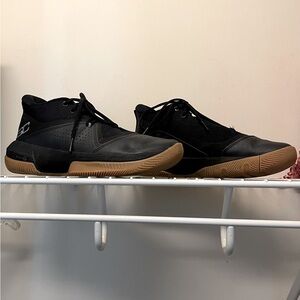 Black Basketball Court Shoes